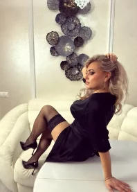 �����