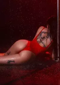 �����
