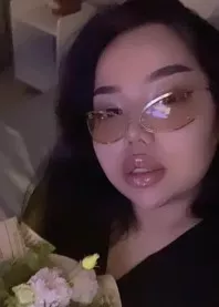 ����� ����