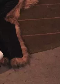 �����