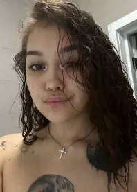 �����