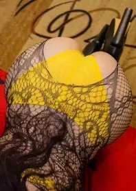 �����