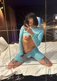 �������