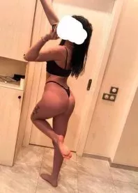 �����