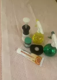 �����