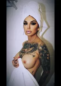 �����