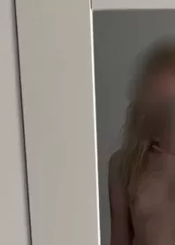 �����
