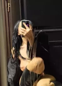 �����
