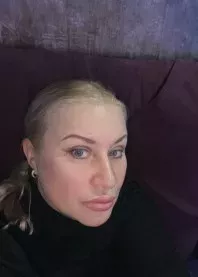 �����