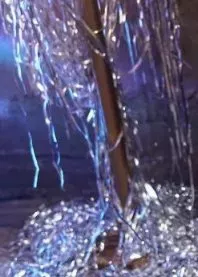 �����