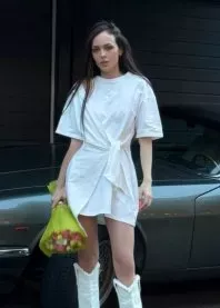 ��������