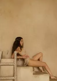�������