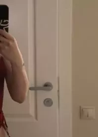 �����