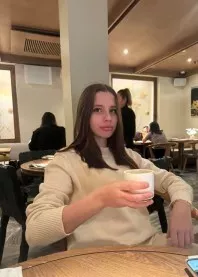 �����