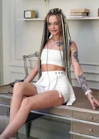 �����