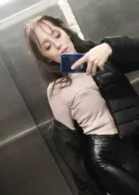 �����