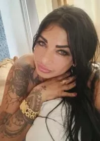 �����