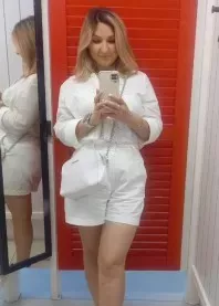 �����