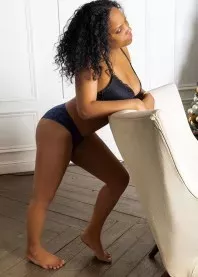 �����