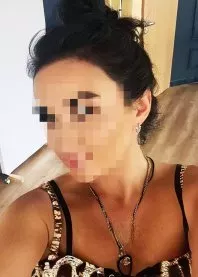 �����