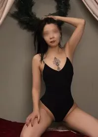�����