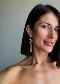 �����