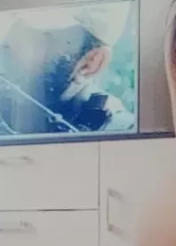 �����