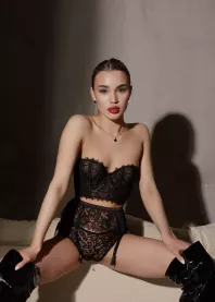 �������