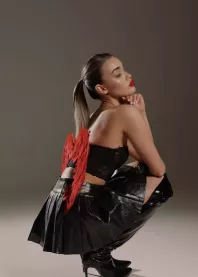 �������