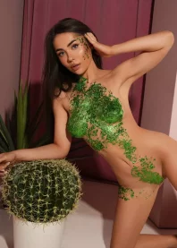 �������
