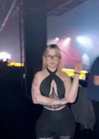 �����