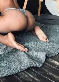 �����