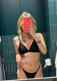 �����