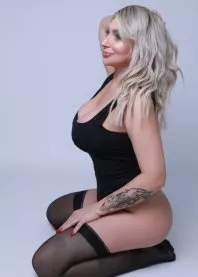 �����