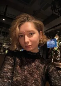 �����