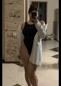 �����