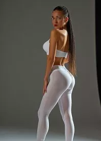 �����