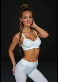 �����