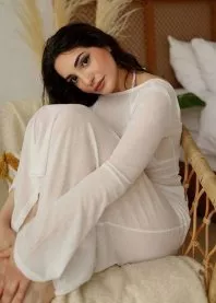 �����