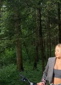 �����