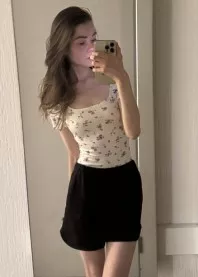�����