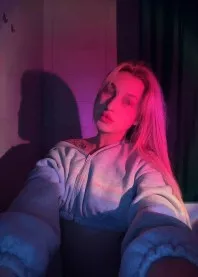 �����