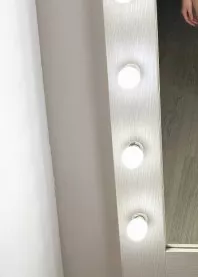 �����