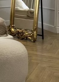 �����