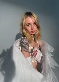 ���� 