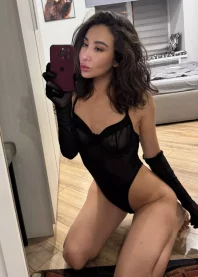 �����