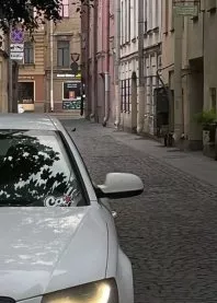 �����