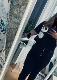 �����