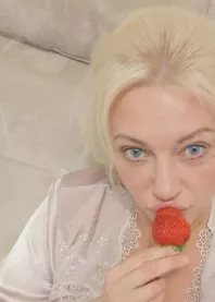 �����