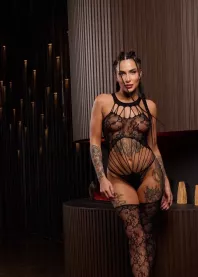 �����
